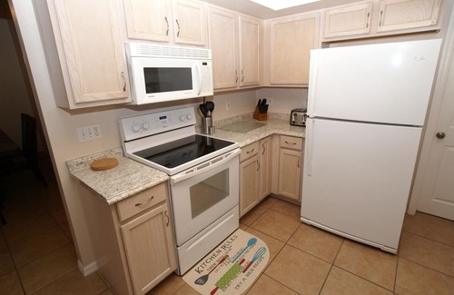 Clear Creek House | Dream Home with Pool Near Disney World! 4BR- 2BA Sleeps 8
