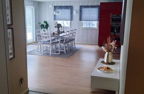 Nybro House | Dream house on the lake with sauna, fireplace, Wi-Fi, gallery/loft, boat, canoe, double garage