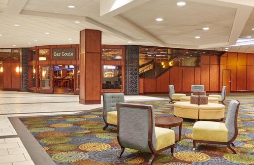 Matteson House | Dream Illinois Getaway! 4 Comfortable Units, Free Parking, Onsite Dining