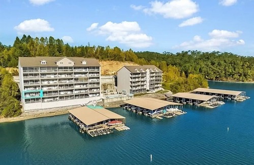 Camdenton Condo | Dream Lakefront Escape in Camdenton