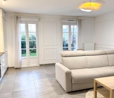 Serris Apartment | Dream Of Disney, Appartement standing T3