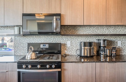 Curtis Park House | Dream Pad: 3BR Townhouse-heart of RiNo w/private garage - Sleeps 10!