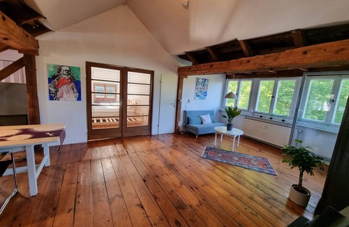 Grunheide Apartment | Dream top floor apartment by the lake