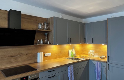 Raubling House | Dream vacation apartment with garden, near mountains and Chiemsee, 4 bedrooms