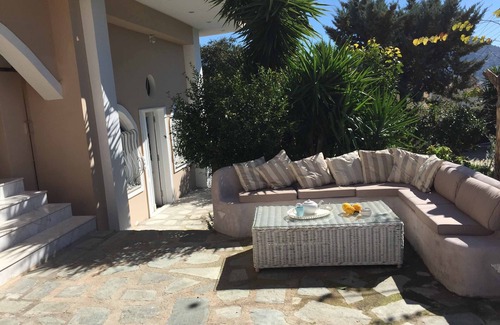 Kropia Villa | Dream villa with private pool + sea view, for holidays/Athens trips. €280.-/night