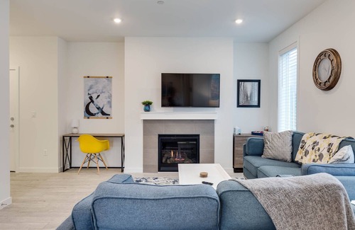 Kenton Condo | Dreamer #9–Just Steps from the Max