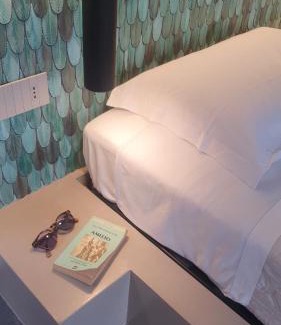 Manarola Apartment | Dreamers Sea View - White and Green