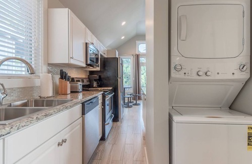 Jacksboro Cottage | Dreaming of your summer vacation?