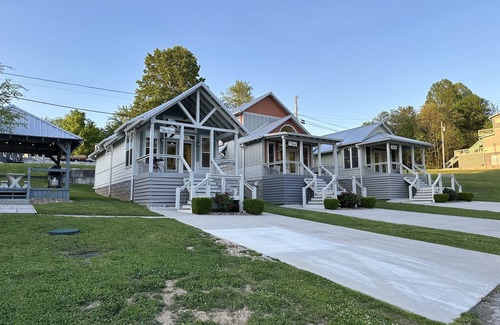 Jacksboro Cottage | Dreaming of your summer vacation?