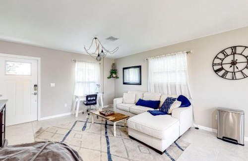 Port Charlotte House | Dreaming on the Canal