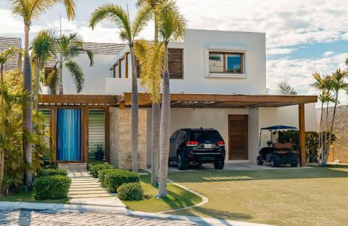 Cap Cana Marina House | Dreamy 4BR Villa in Cap Cana's Marina