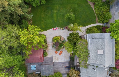 Nevada City House | Dreamy 5-bedroom Estate in Beautiful Downtown Nevada City with Pool