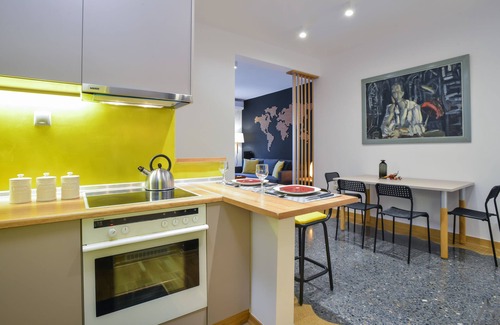 Thissio Apartment | Dreamy apartment in Thission, near Acropolis.