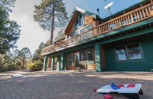 Pine Cabin | Dreamy Cabin in the Trees! BBQ & Stargazing Deck