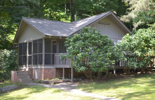 Unaka Cottage | Dreamy Cottage in the Blue Ridge Mountains