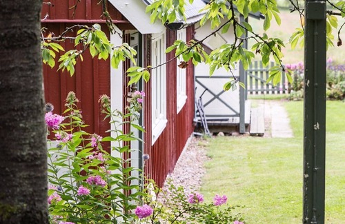 Fjalkinge Cottage | Dreamy Cottage with Fireplace, Close to Swimming, Fishing, and Hiking Trails