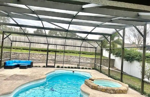 Clermont House | Dreamy Family Pool House