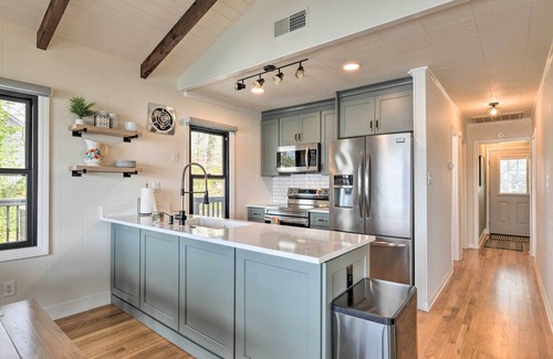 Troutman Cottage | Dreamy Lake Norman Cottage w/Panoramic Lake Views