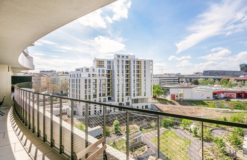 Erdberg Apartment | Dreamy Landstraße 1BR w/Large Balcony, walk to Metro U3, by Blueground