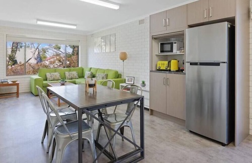 Rhyll Apartment | Dreamy Nature Getaway