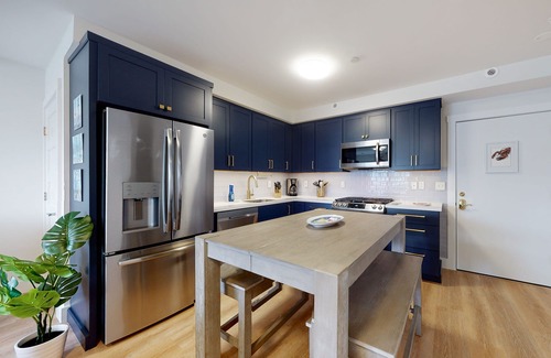 Dennis Port Condo | Dreamy ocean-view perch with furnished balcony & beach access - dog-friendly