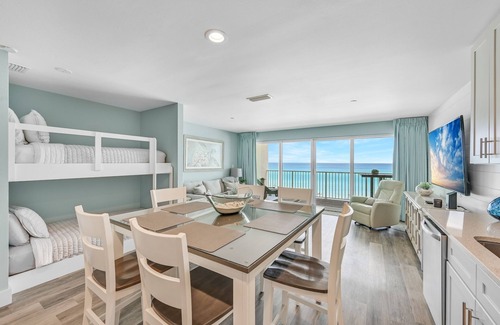 Crystal Beach Condo | Dreamy Oceanfront Penthouse: Indulge in Luxury Spa, Panoramic Views & Beach Fun!