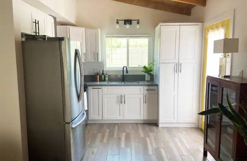 Warm Sands House | Dreamy Palm Springs studio getaway
