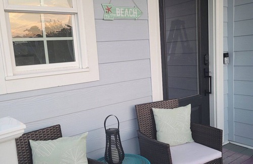 Garden City House | Dreamy Palms · Relaxed Beach Vibes | 2 Miles to Sand | Game Room