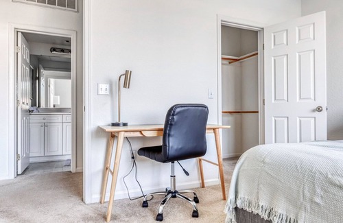South San Jose Apartment | Dreamy San Jose 2BR w/Gym, Pool, W/D, near highways + VTA, by Blueground