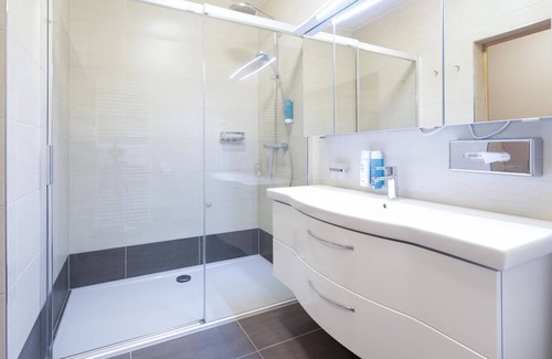Altfinkenstein House | Dreibettzimmer - Finkensteiner Hof, Dion Hotels & Resorts Gmbh