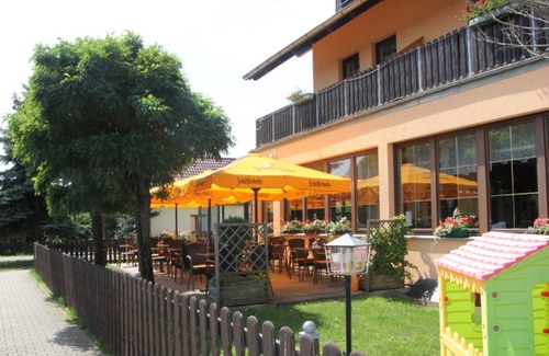 Cottbus House | Dreibettzimmer 2 - Hotel Willmersdorfer Hof S
