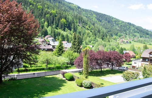 Feld am See Bed & Breakfast | Dreibettzimmer - Klamberghof Burgstaller