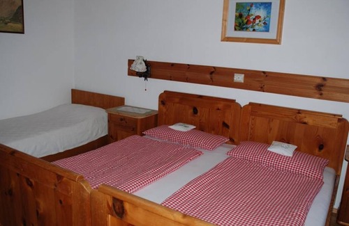 Vorderstoder Other | Dreibettzimmer mit Dusche, WC - Gesundheits- und Biobauernhof Rotbuchner