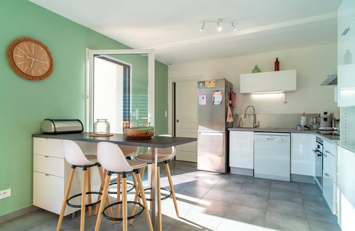 Plomodiern House | Dreon Ker – Calme à deux pas du bourg