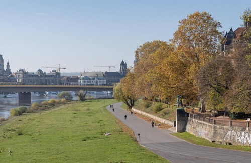 Innere Neustadt Apartment | Dresden Hoyerswerdaer Str | One-Bedroom Suite XL