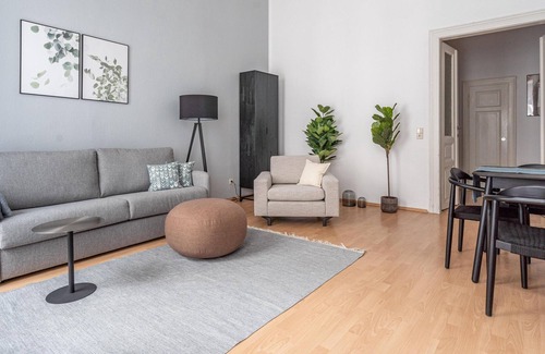 Innere Neustadt Apartment | Dresden Hoyerswerdaer Str | Two-Bedroom Suite XL