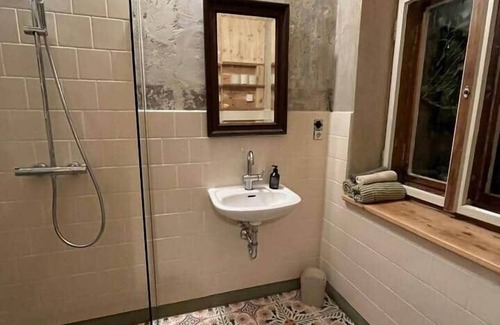 Loschwitz Apartment | Dresden in beautiful studio apartment with garden view