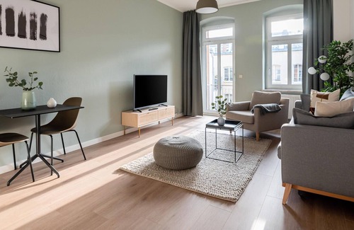 Outer Neustadt Apartment | Dresden Jordanstrasse | 2-Bedroom Suite + balcony
