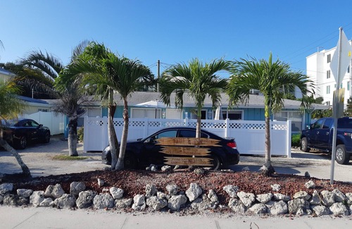Siesta Key Cottage | Drift Inn A, Heated Pool, Beach and Amenities, 2-3 min walk.