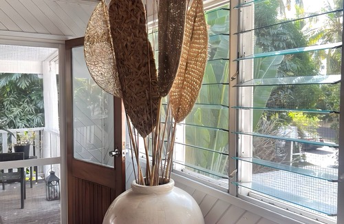 Wailoloa Apartment | Drifters Apartment in the heart of Wailoaloa – Walk to Beach, Bars & Cafes