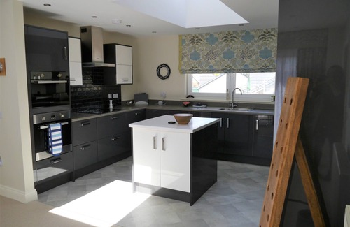 Kippford Cottage | Driftwood - a house that sleeps 8 guests in 3 bedrooms