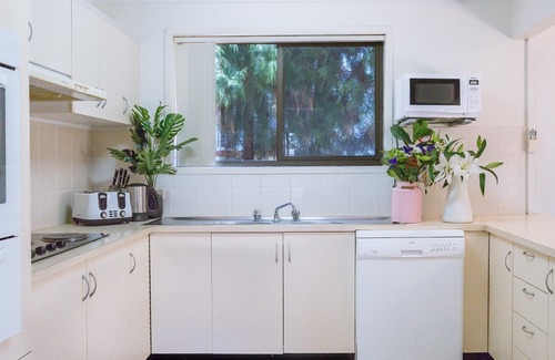 Vincentia House | Driftwood - Beachfront location, pet friendly, families