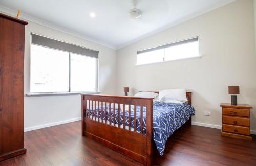Chapman Hill House | Driftwood Cottage Beachside Busselton Retreat