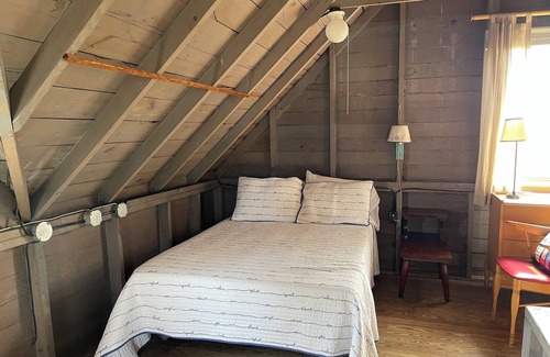 Pentwater Cottage | Driftwood Cottage in Pentwater
