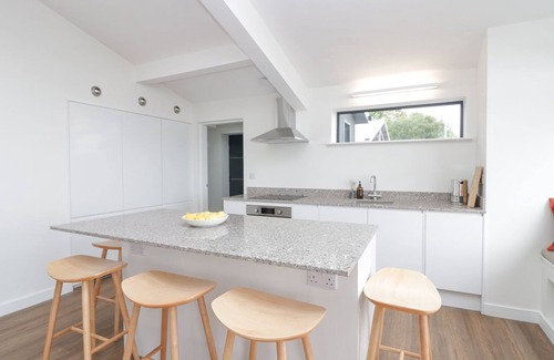 Baycliff Cottage | DRIFTWOOD COTTAGE, pet friendly, with open fire in Ulverston