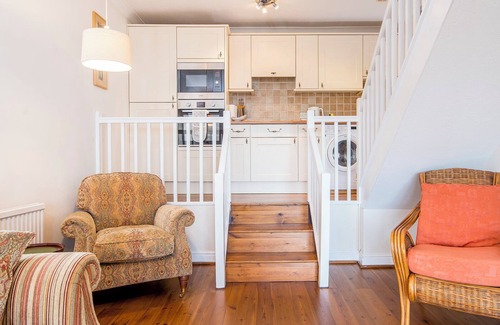 Little Haven House | Driftwood, Holiday Home Broad Haven, Sleeps 2, 1 bedrooms, bathrooms