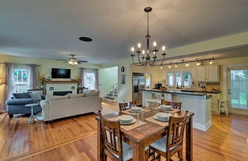 Gillespie Park House | Driftwood House: Historical Elegance Modern Comfort