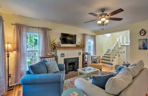 Gillespie Park House | Driftwood House: Historical Elegance Modern Comfort