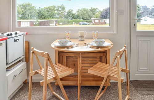 Mundesley Cottage | Driftwood just screams seaside.