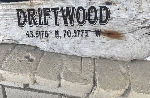 Ocean Park Cottage | “DRIFTWOOD” Quaint Cottage by the Sea- 600 ft from the sand!